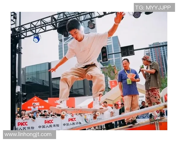 南京滑板队的灵活性揭秘：滑板运动如何塑造青春与激情